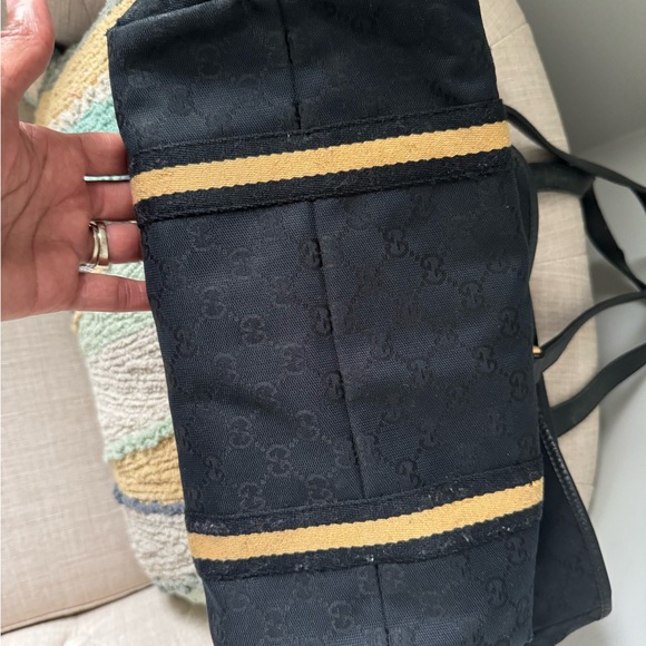 Gucci shoulder tote bag with charms 💯 authentic - Picture 10 of 15